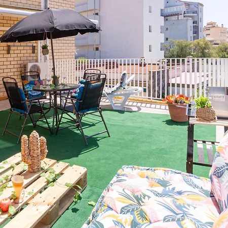 Apartment Xx-salatar Chill In Roses, 2 Minutes Walking To Beach, Fibre Wifi